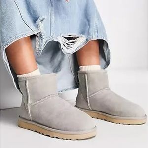Ugg Classic Mini